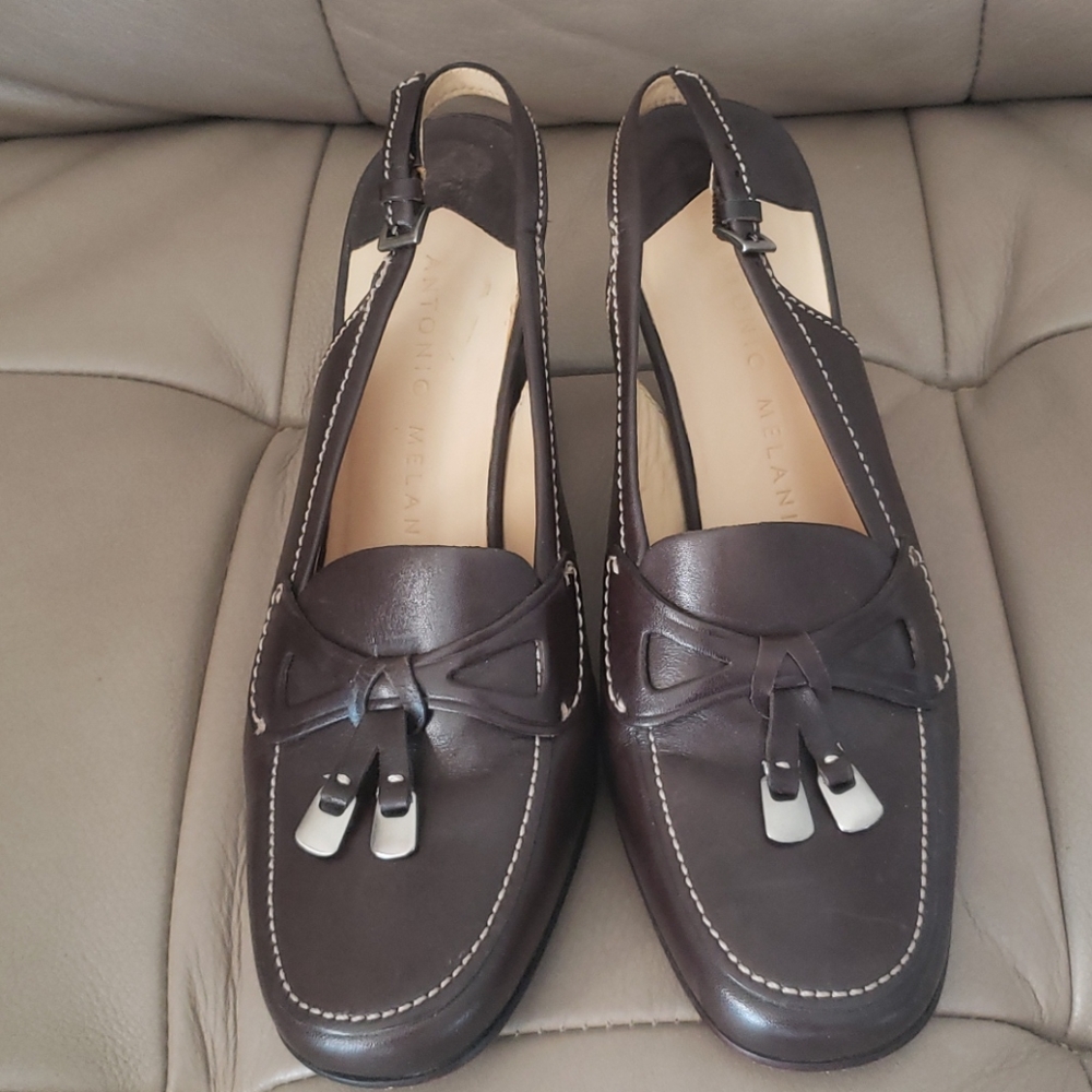 Womens Antonio Melani leather pumps Sz 8.5